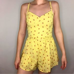 Hollister Floral Romper Sleeveless Summer 
Colorful Lightweight Belt Vacation